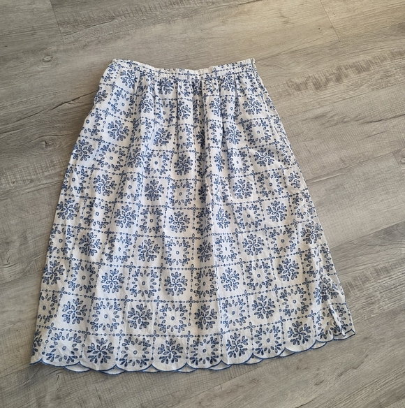 Talbots Midi Geo Eyelet Midi Skirt Sz 10 Nwot - Picture 2 of 9